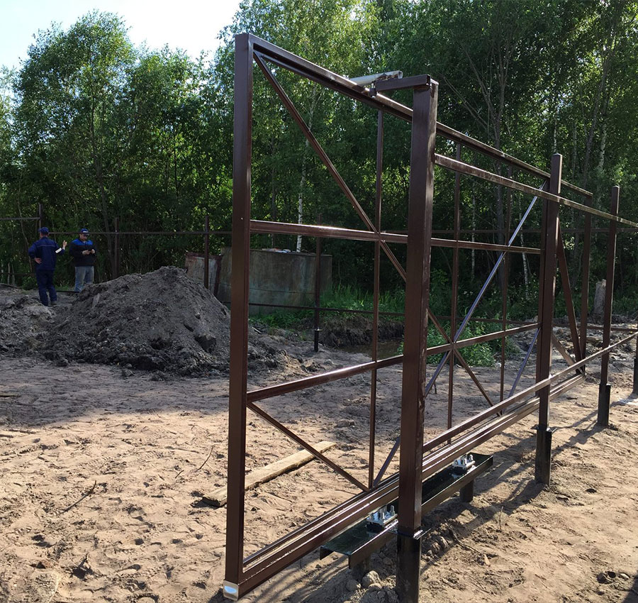Варианты ворот на винтовых сваях в Ростовской области